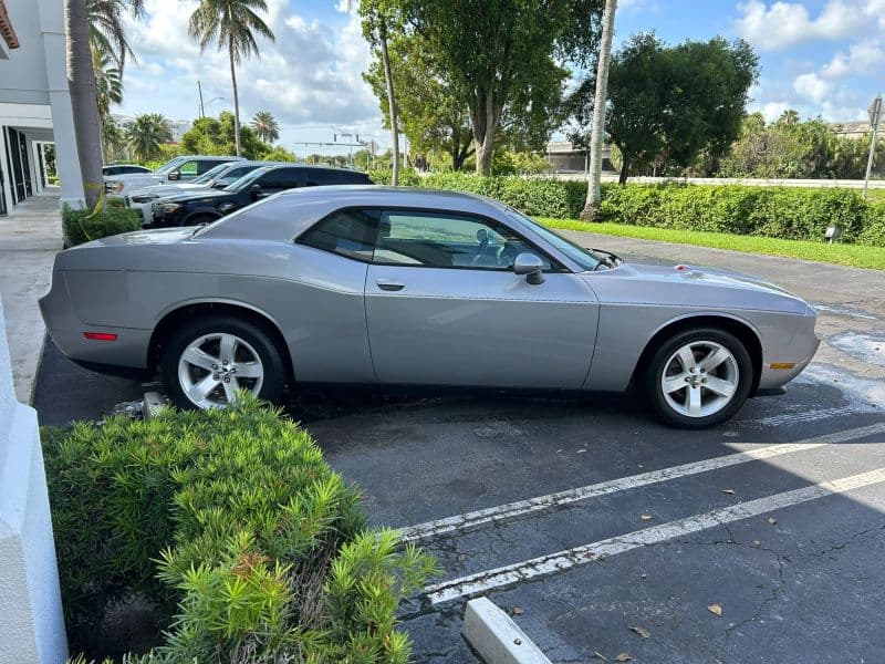 2011 Dodge Challenger SE - Photo 7