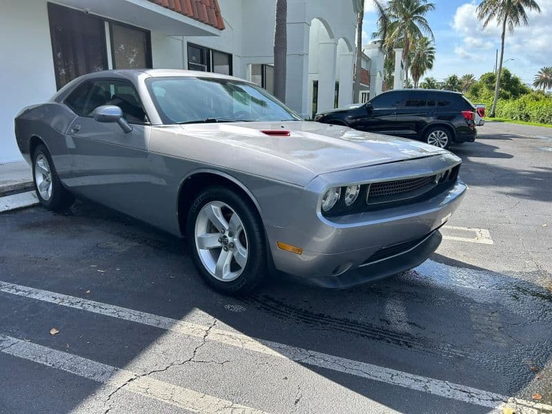 2011 Dodge Challenger SE - Photo 8